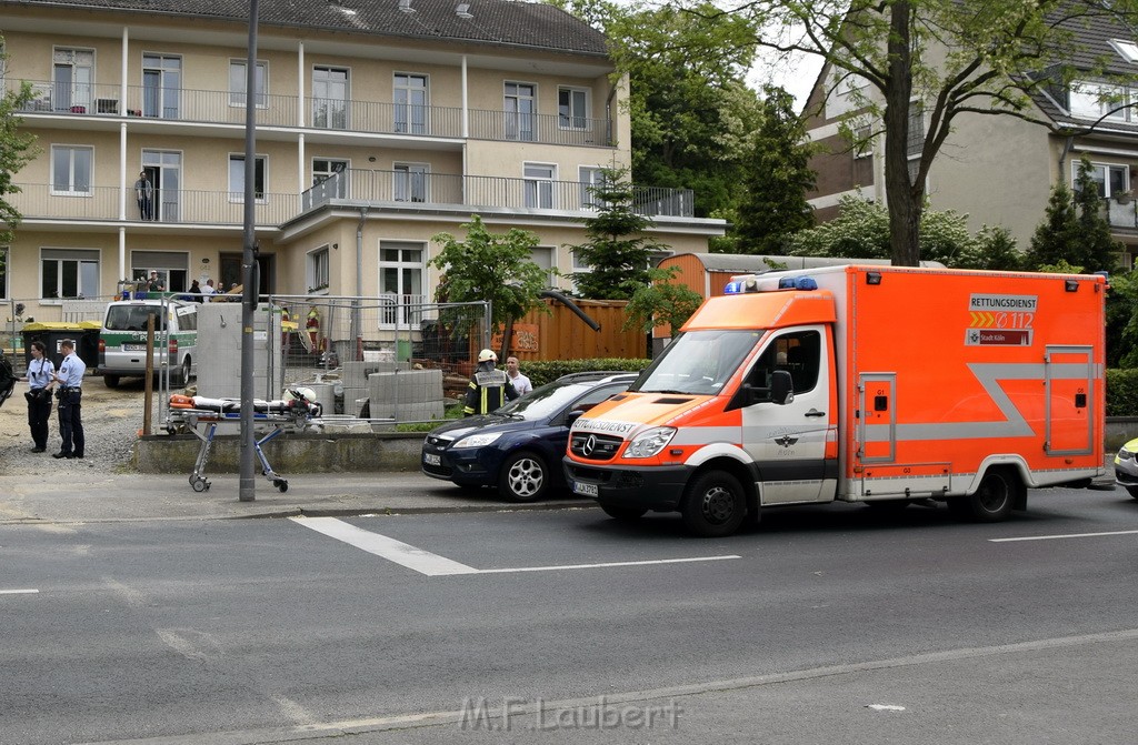 Einsatz BF Koeln Koeln Brueck Bruecker Mauspfad P07.JPG - Miklos Laubert